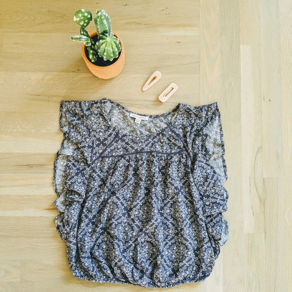 American Eagle Cropped Shirt Butterfly Sleeve